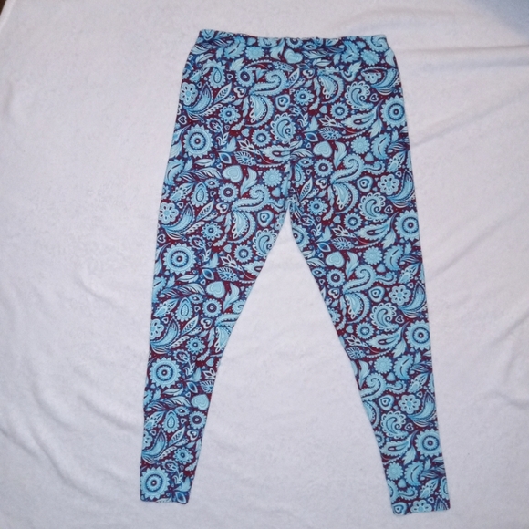 5 for $10 LuLaRoe Tall & Curvy Paisley Print Leggings - Picture 6 of 6